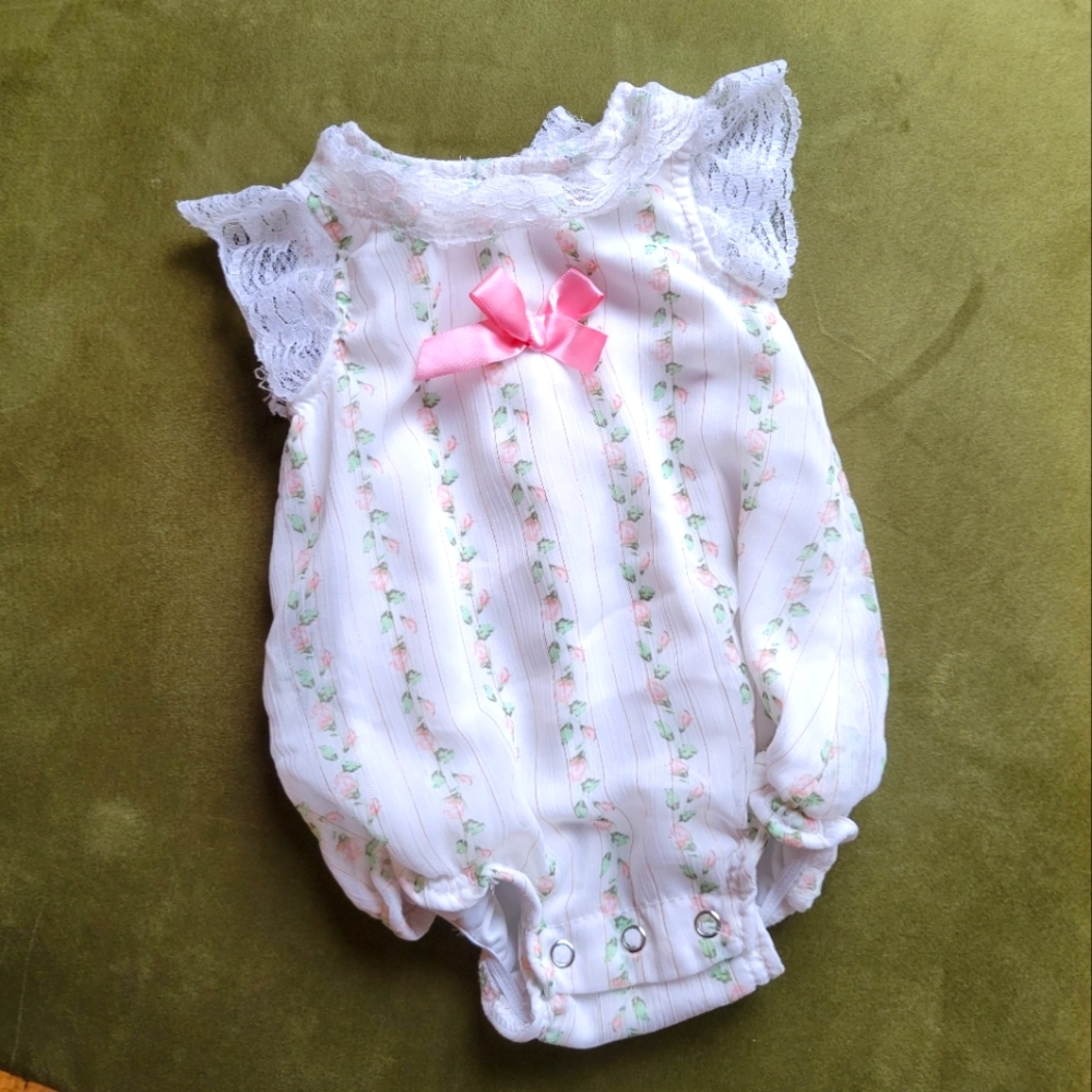 Nicole Miller NY 0/3m Onsie
